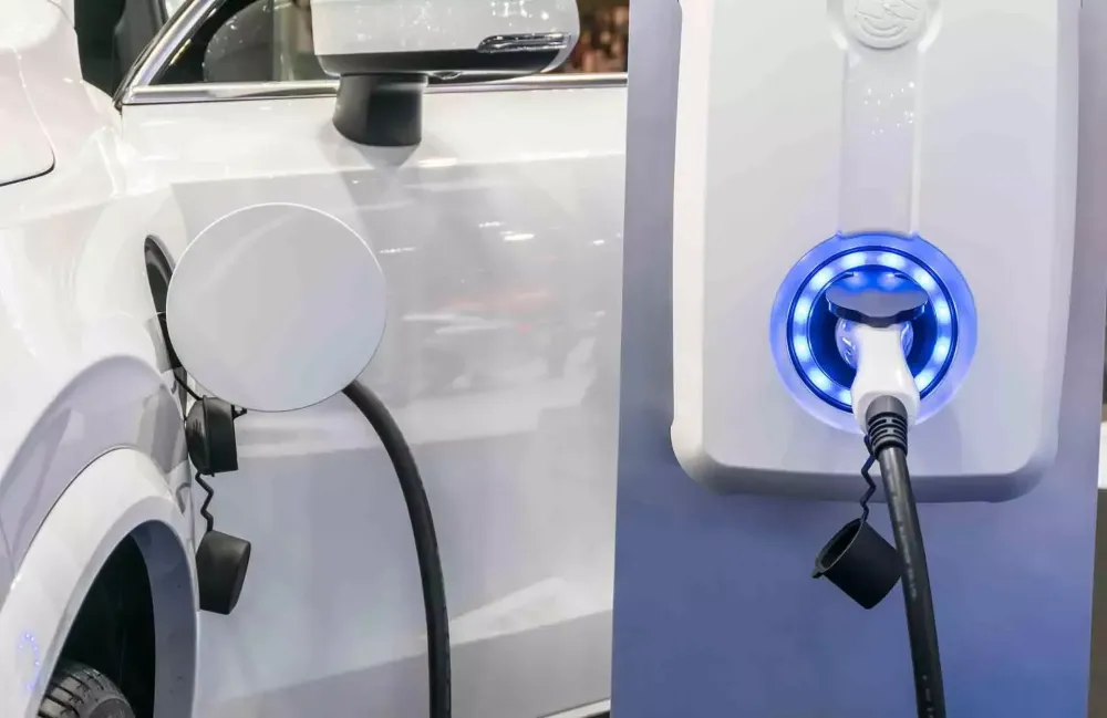 Borne de recharge à Neuilly-le-Bisson